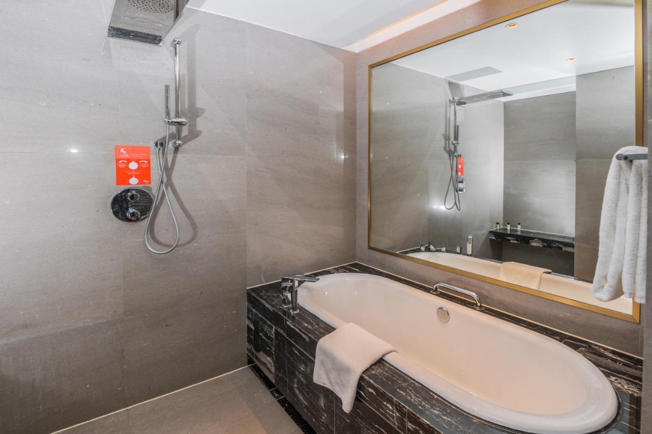 Hotel Indigo Shanghai Jing'An By Ihg Екстериор снимка
